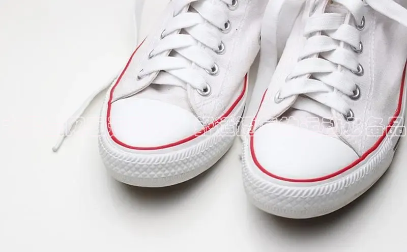 bsports登录入口光魔科技大男童网面运动鞋：舒适透气的运动必备品