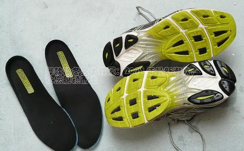 B体育手机网页版登录百度手机输入法爆款秋冬男士鞋履：2024 年最新潮款，
让您脱颖而出