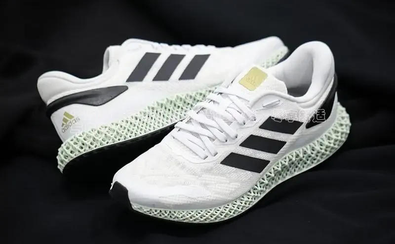 b体育(中国)官方网站百家号**2024 年最新女童时尚运动鞋，尽享舒适
与自信**